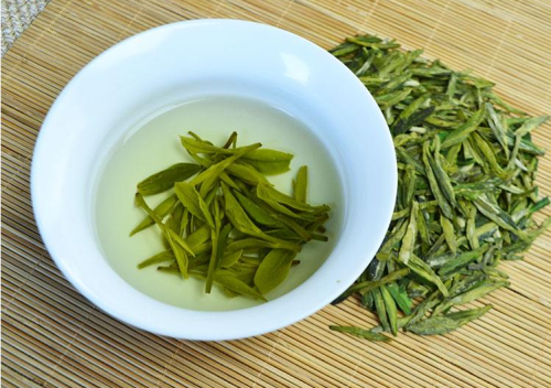 绿茶龙井花茶制作方法